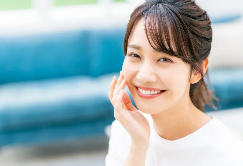 笑顔の女性